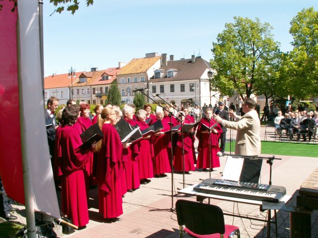 Kliknij, aby powiększyć fotkę.